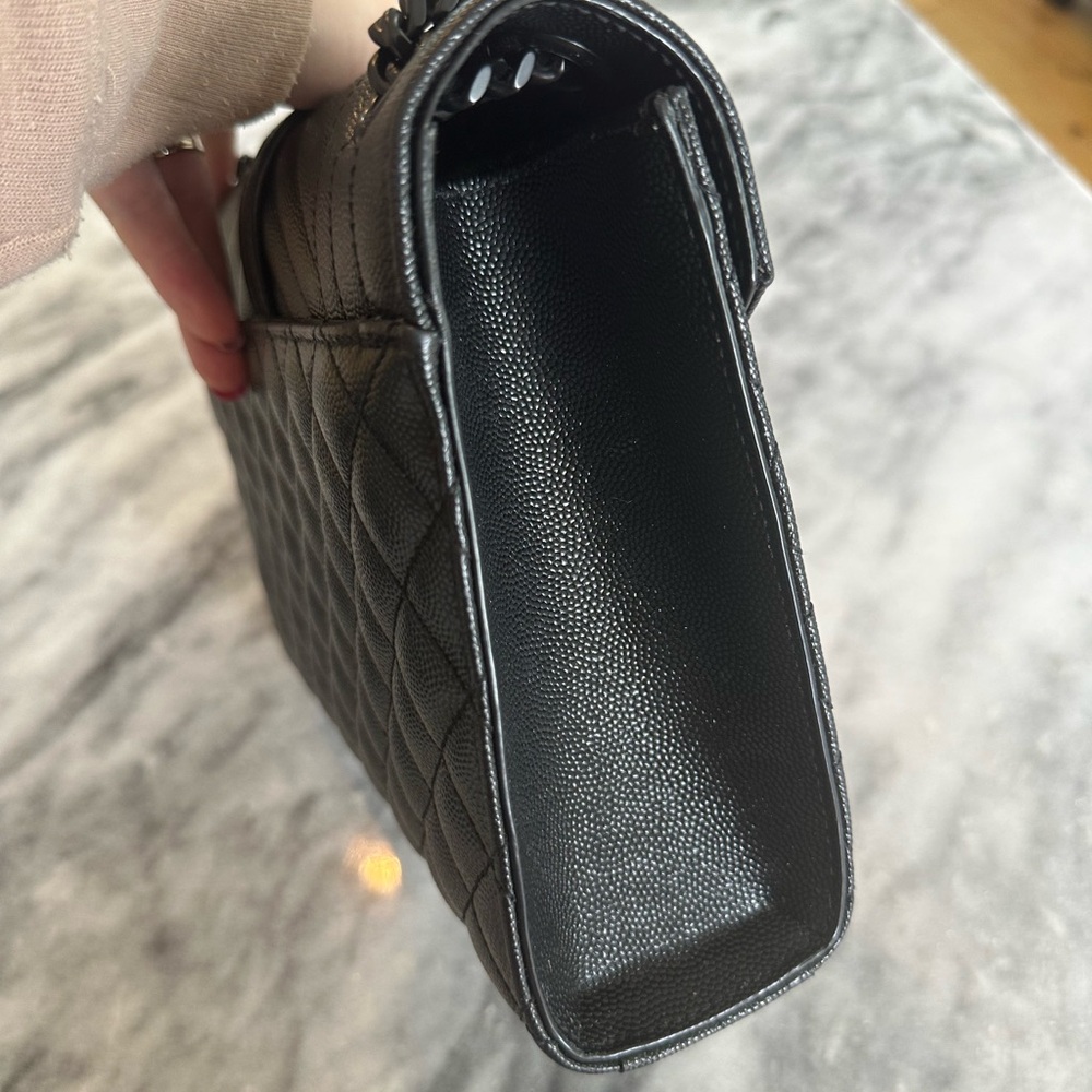**SOLD**Yves Saint Laurent Medium Envelope Bag - Picture 16 of 17